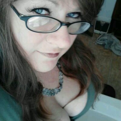 Profile Picture of Minda Smith (@Strange4ever73) on Twitter
