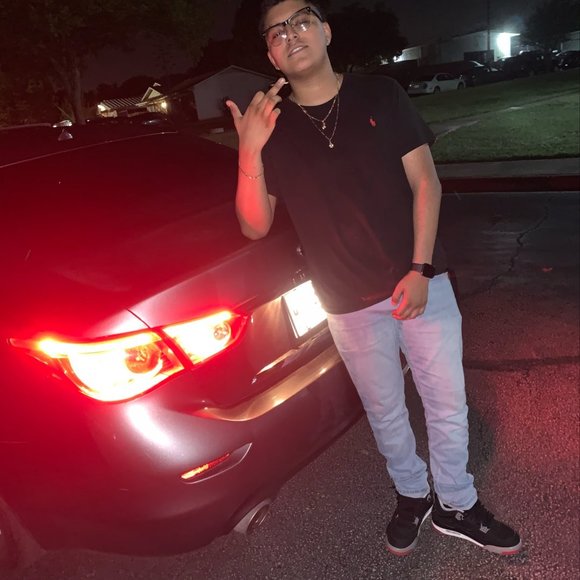 Profile Picture of Omar Perales (@operales61) on Poshmark