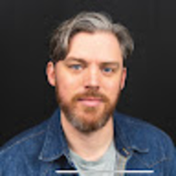 Erik Saxvik - Poshmark Profile Picture of Erik Saxvik (@eriksaxvik) on Poshmark