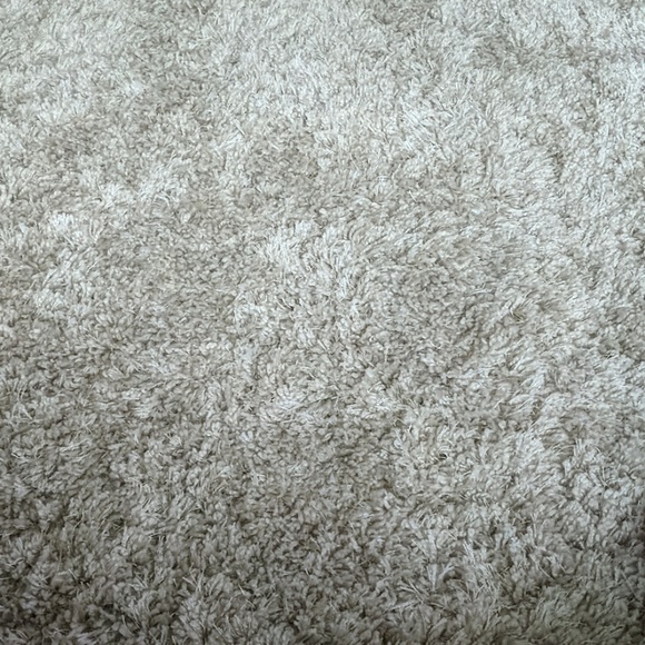 Taylor Guthmiller - Poshmark Profile Picture of Taylor Guthmiller (@tmguth) on Poshmark