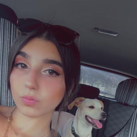 Profile Picture of Danielle Nasta (@dnasta) on Poshmark