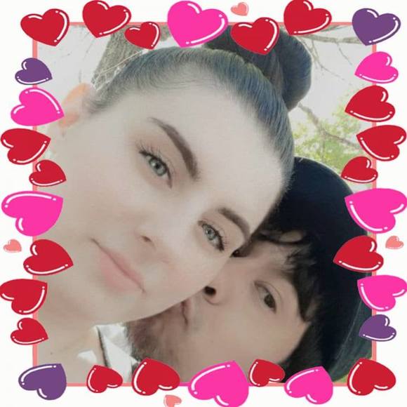 Profile Picture of Brittany Blansett (@brittanyblanset) on Poshmark