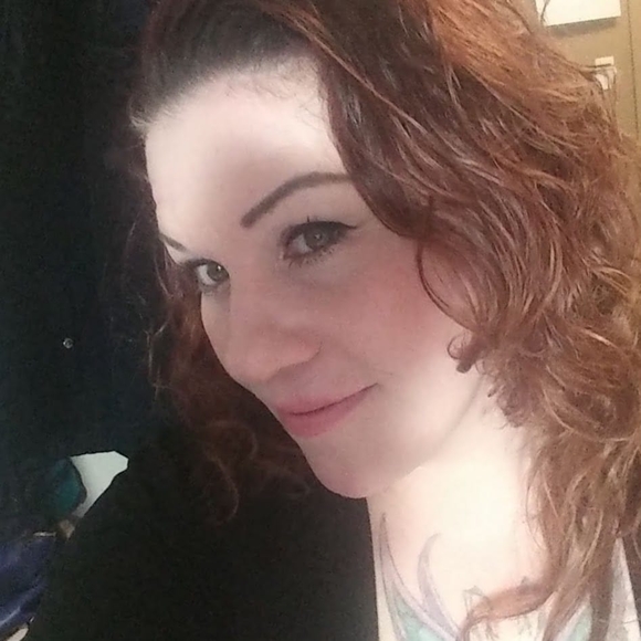 Profile Picture of Candace Fowler (@candacefowle11) on Poshmark