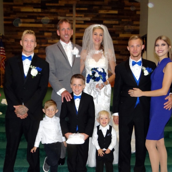 Profile Picture of Nicolle Hommes (@nicollehommes) on Poshmark