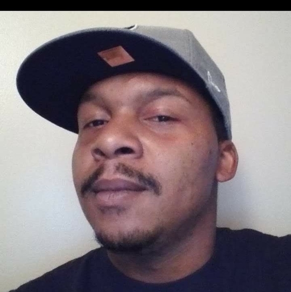 Profile Picture of Brian Walker (@brianwalker772) on Poshmark