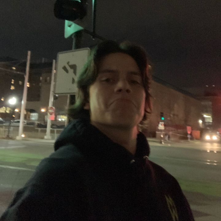 Profile Picture of Andrew Klohn (@andrewklohn) on Tiktok