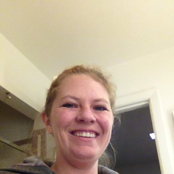 Profile Picture of Jennifer Bopp (@jenb1980) on Poshmark