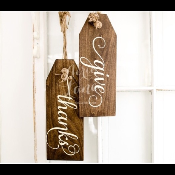 Profile Picture of Shannon Gonzalez (@smneal) on Poshmark