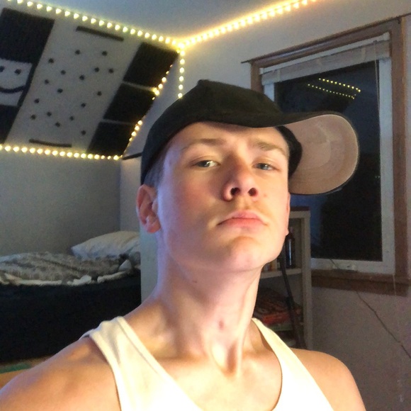 Profile Picture of Bo Dobesh (@milf_lover) on Poshmark