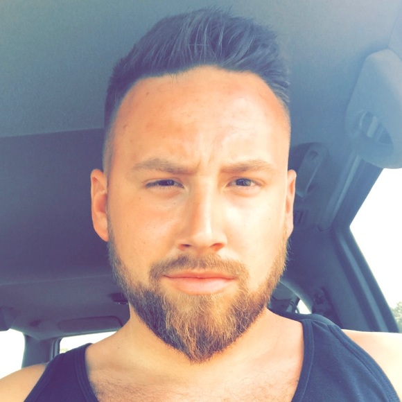 Profile Picture of Adam Hochkammer (@adamhochkammer) on Poshmark