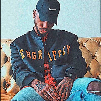 Profile Picture of Andrew Thach (@AndrewThach502) on Twitter