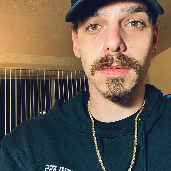 Profile Picture of Chad Berry (@chadio84) on Poshmark