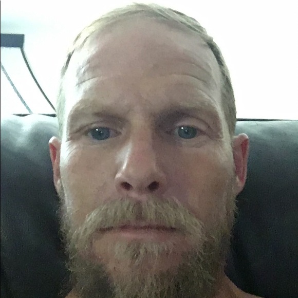 Profile Picture of Brian Poole (@brian626) on Poshmark