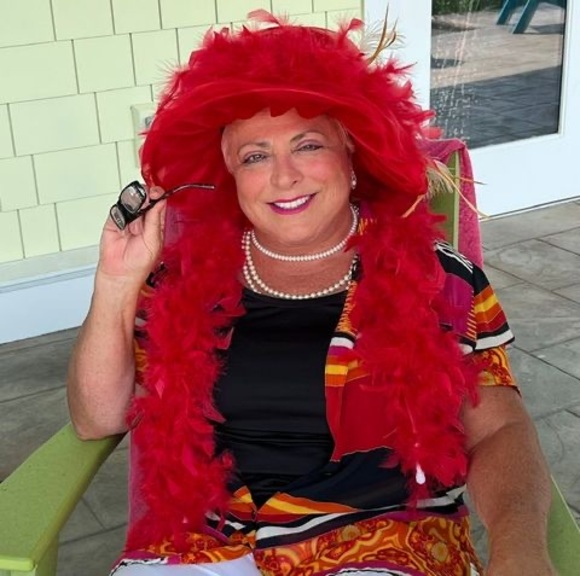 Profile Picture of Cindy Mcclure (@cmcclure49) on Poshmark