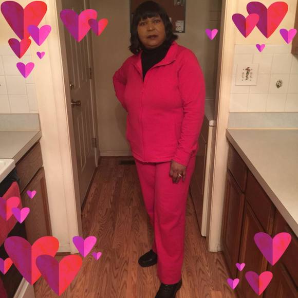 Profile Picture of Joyce Garnett minor (@jemjeep) on Poshmark