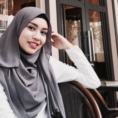 Profile Picture of Zu Lai Kha (@ZulaikhAlIshaqi) on Twitter