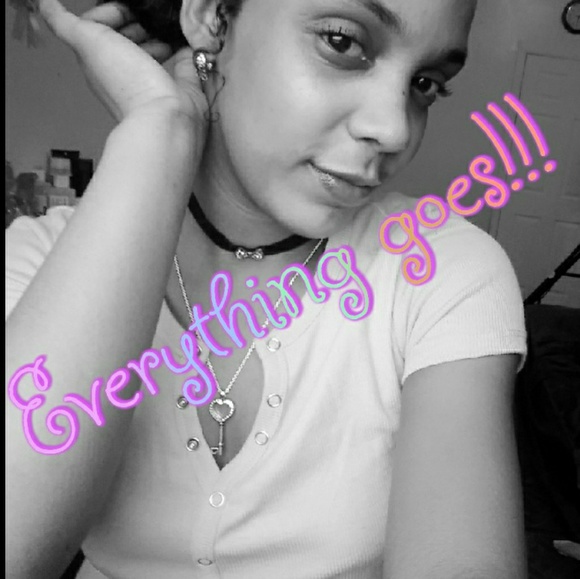 Profile Picture of Mariela Paulino (@maripaulino913) on Poshmark