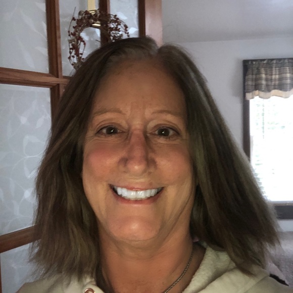 Profile Picture of Jo Terranova (@joterranova) on Poshmark