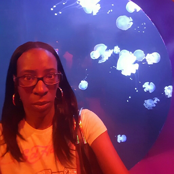 Profile Picture of Ladonna Sims (@ladydee75104) on Poshmark