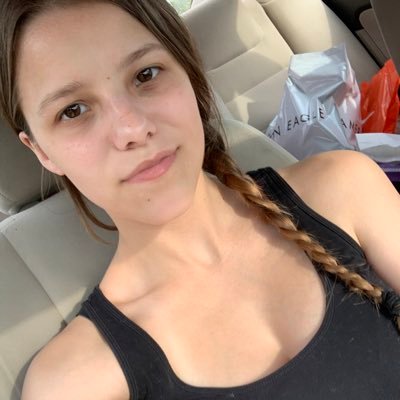 Profile Picture of Casey (@CaseyRene97) on Twitter