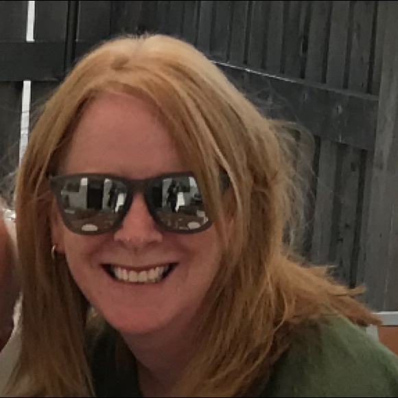 Profile Picture of Dawn Tangney (@mactang711) on Poshmark