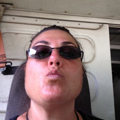 Profile Picture of Dawn Adamson (@dawnofthedead99) on Twitter