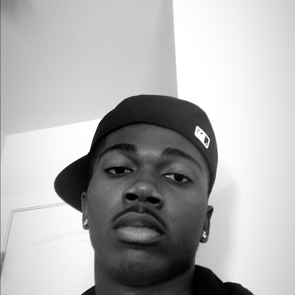 Profile Picture of Jamal Moore (@jmoore29818) on Poshmark