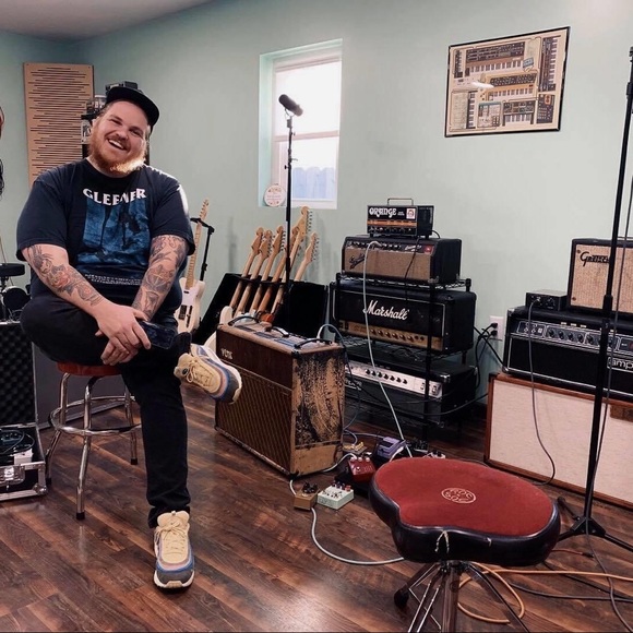 Profile Picture of Nathan Richardson (@nathanonvacay) on Poshmark