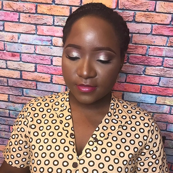 Profile Picture of Taiwo Durowade (@taiwodwade) on Poshmark