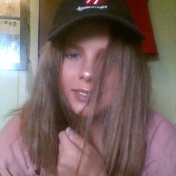 Profile Picture of Cori Allen (@corivibe) on Poshmark