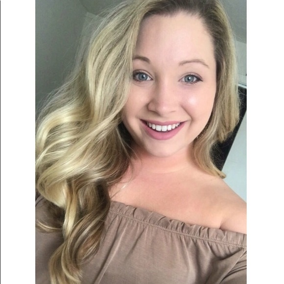 Alex Simmler - Poshmark Profile Picture of Alex Simmler (@aj92294) on Poshmark