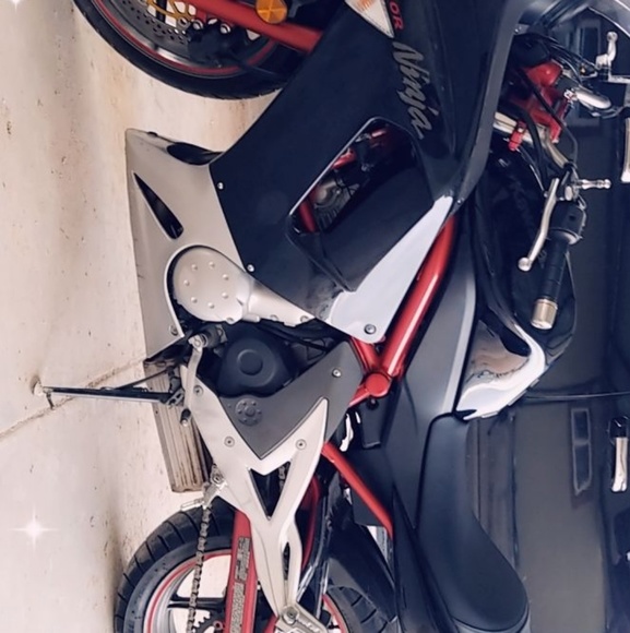 Profile Picture of Rudy Medrano (@rudym7) on Poshmark