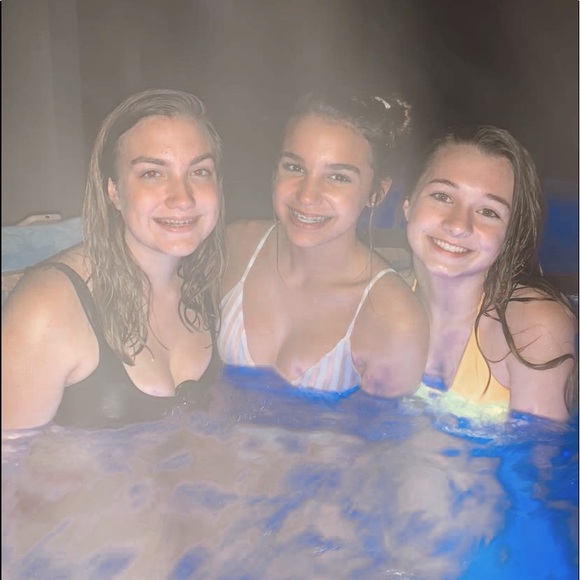 Profile Picture of Carly Mcclellan (@cmcclellan14) on Poshmark