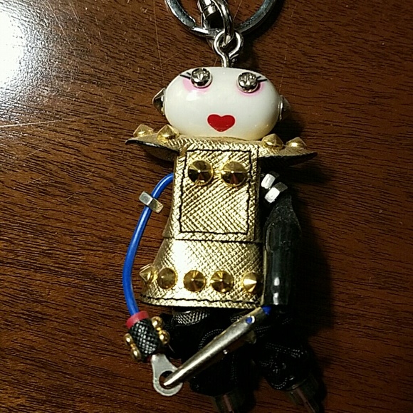 Profile Picture of David Arnold (@davidarnold) on Poshmark