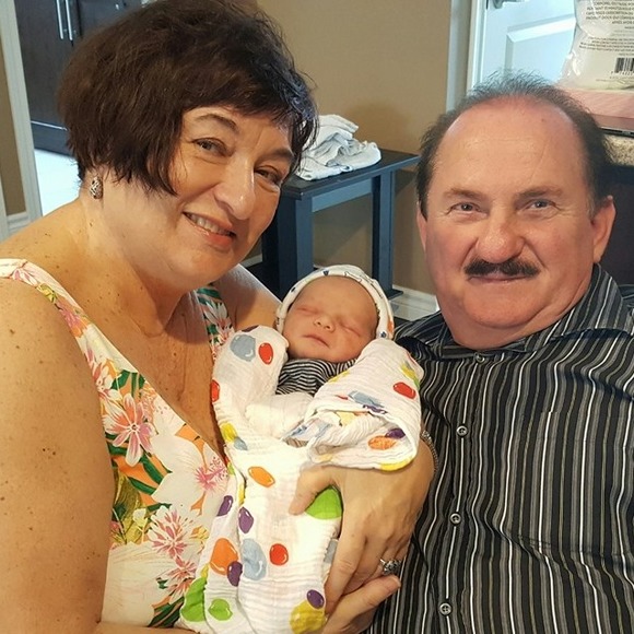 Profile Picture of Teresa Lewicki (@teresa_lew) on Poshmark