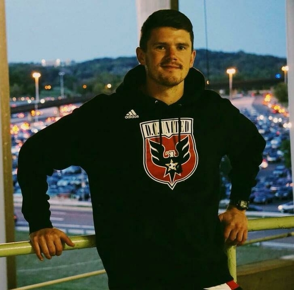 Profile Picture of Blake Weiss (@mancunited92) on Poshmark