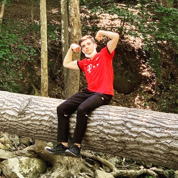 Profile Picture of Alperen Soylu (@anobleman97) on Poshmark