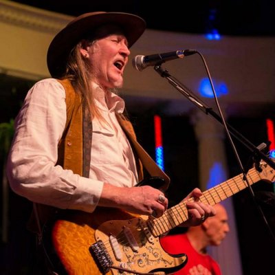 Profile Picture of Oliver Mitchell (@zincgizmo) on Twitter