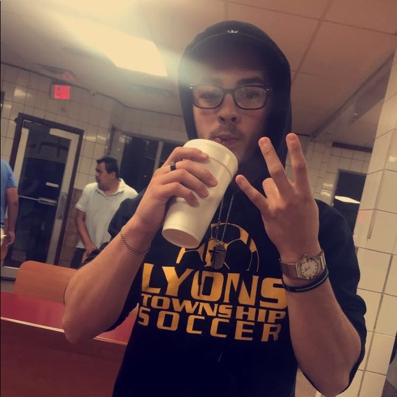 Profile Picture of Alec Degrado (@alecdegrado) on Poshmark