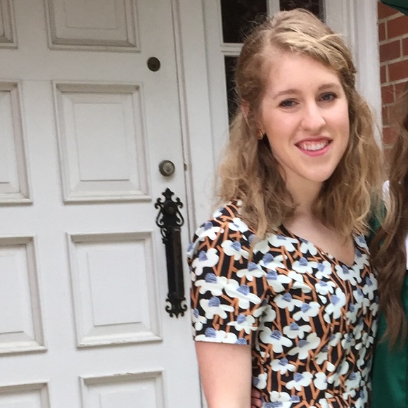 Profile Picture of Mareah Sletten (@marae33) on Poshmark