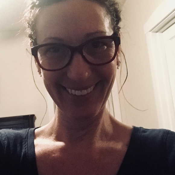 Profile Picture of Danielle Bugasch (@antkowiak6229) on Poshmark