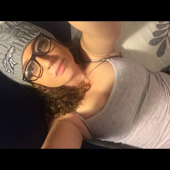 Profile Picture of Tanya Walters (@rosiemm34) on Poshmark