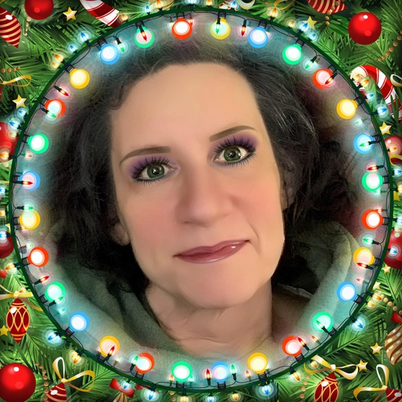 Profile Picture of Kristin Strieter (@kstrieter) on Poshmark