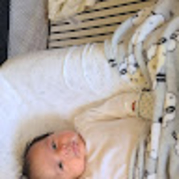 Profile Picture of Julius Perez (@chwastiakm) on Poshmark