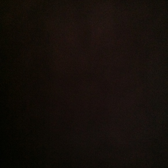 Profile Picture of Dawn Noel (@ilovevs) on Poshmark