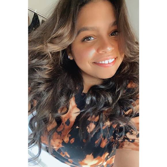 Profile Picture of Deana Anglin (@danglin18) on Poshmark