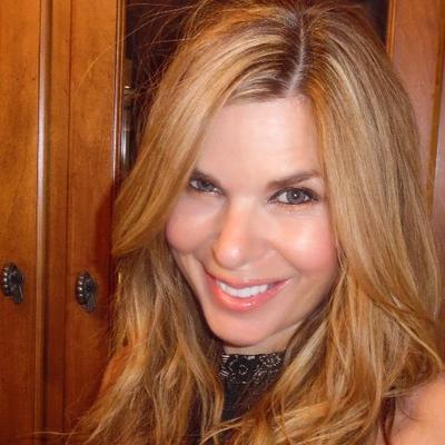 Profile Picture of Lisa Curcuru (@lisa_curcuru) on Twitter