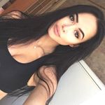 Profile Picture of 💋 Lоок At мe NаkЕD НеrE 🔞 (@zoey_barnes_80_98) on Instagram