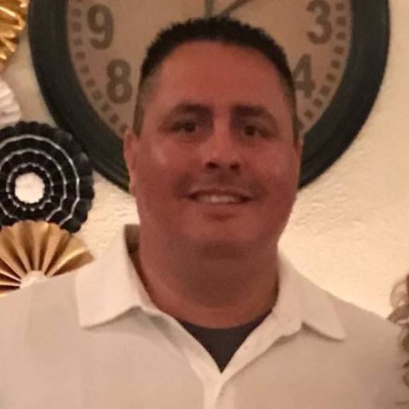 Profile Picture of Mike Banuelos (@mikebanuelos) on Poshmark