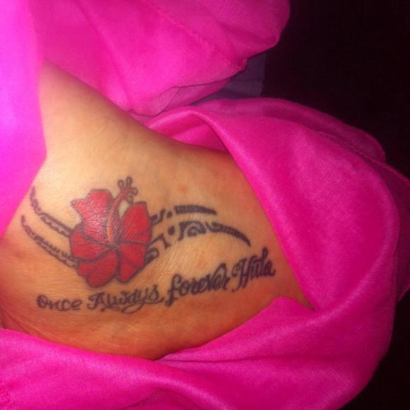 Profile Picture of Debra Pieplow (@bearwomen) on Poshmark